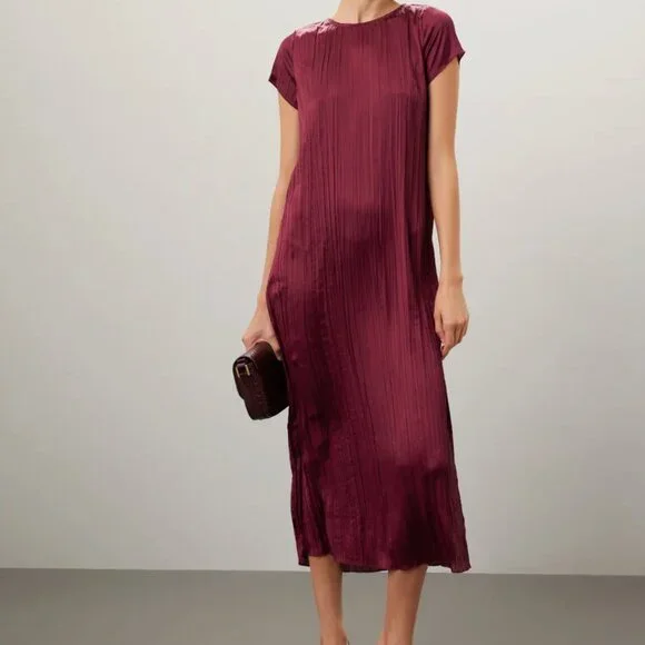 NWT Madewell Short-Sleeve Slip Midi Dress in Burgundy Plissé Size M - Picture 1 of 7